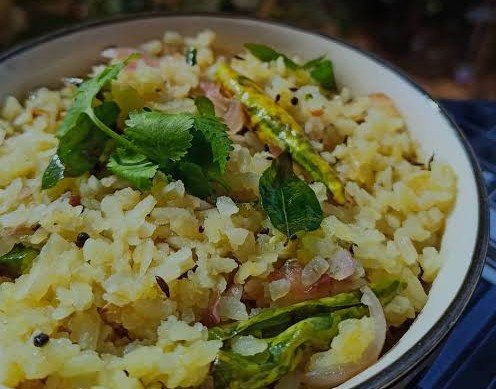 TheSunilDash's tweet photo. After watching Musafir Cafe, I found out that what we call chuda santula in Odia is apparently called "brekkie" in English. 😭😭 https://t.co/ddBC2djIfv