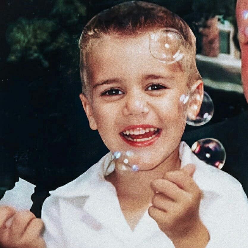 thebiebbers's tweet photo. o jack blues deve tá mais ou menos assim 😭 já já faz 2 anos https://t.co/Di0vzxbVBj