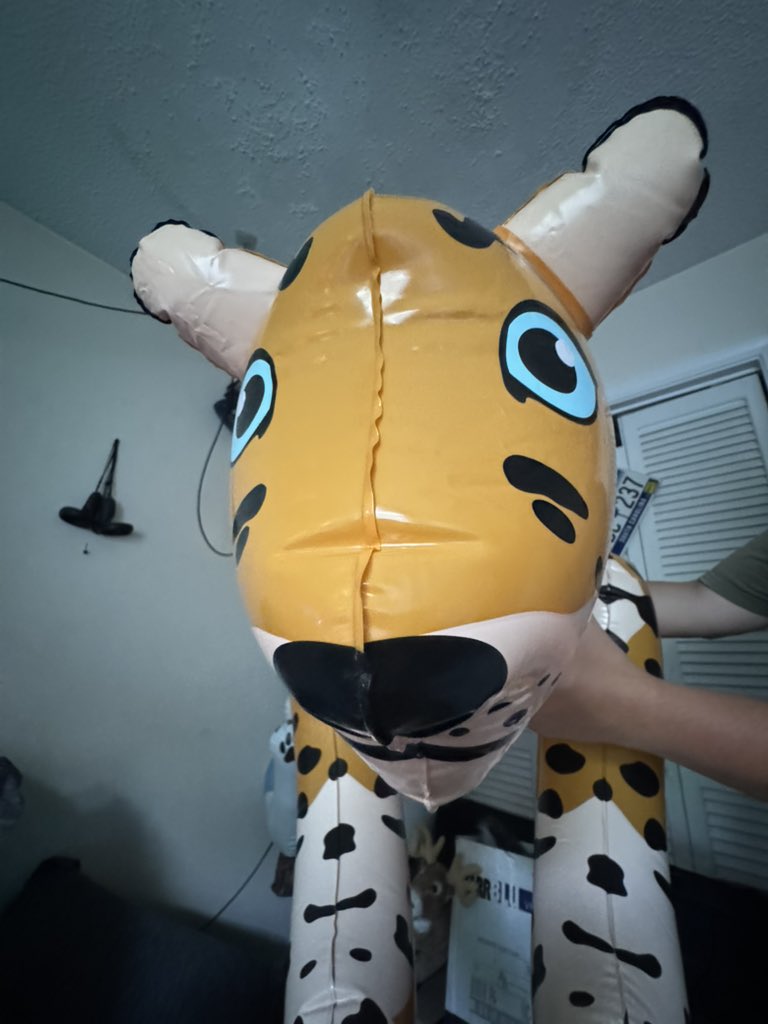 AstorDeer's tweet photo. #squeakysaturday :3 https://t.co/B4rrcwuLqz