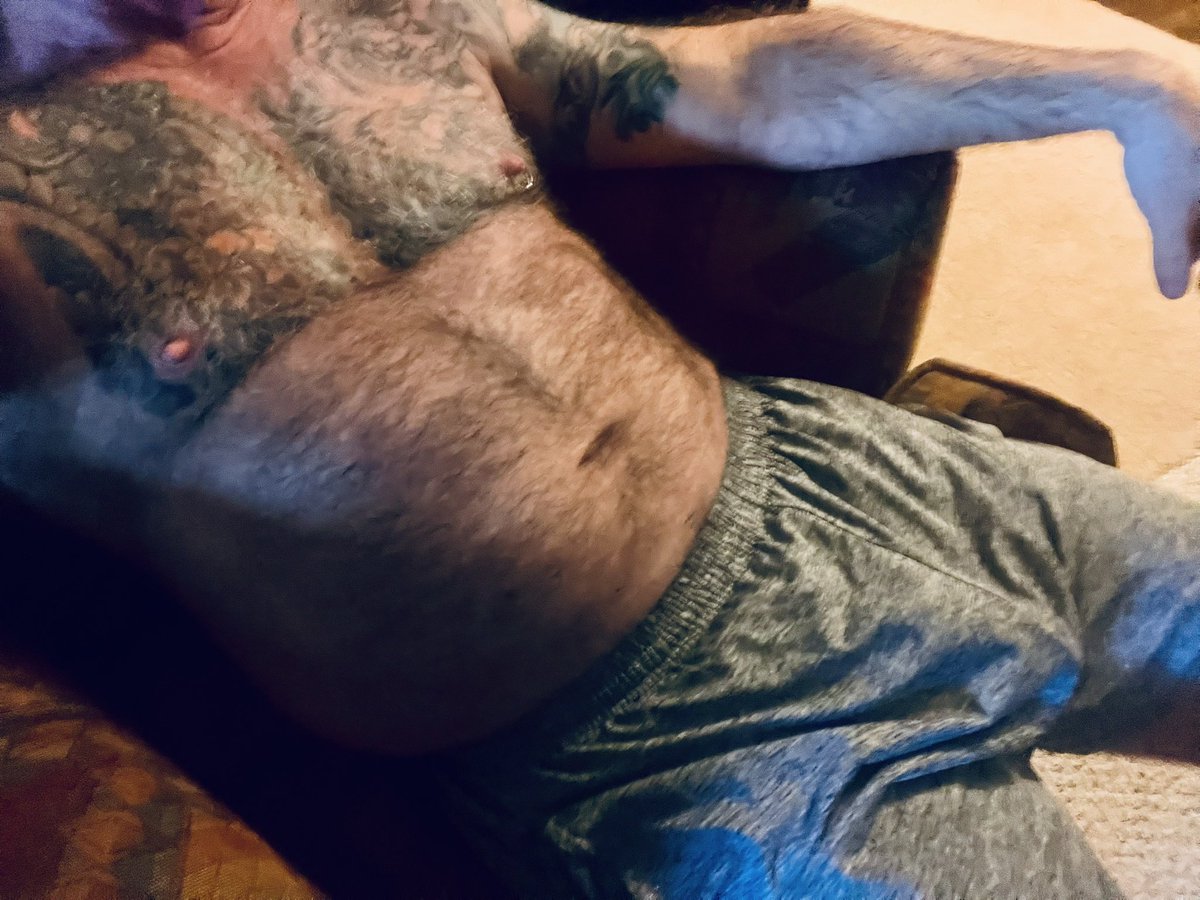 DadNxt's tweet photo. The Insta Popo did not like these, but the bulge looks too good to go to waste.  😈 https://t.co/Iv3aERI3tV