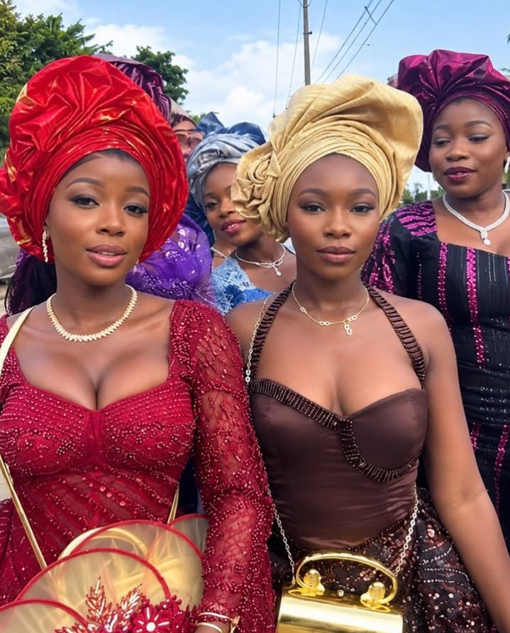 UdaMbah's tweet photo. Secondary school girls be doing too much😭😭
Small thing person go watch like 4WC inside kirikiri🤧 https://t.co/5Sifi1VlnX
