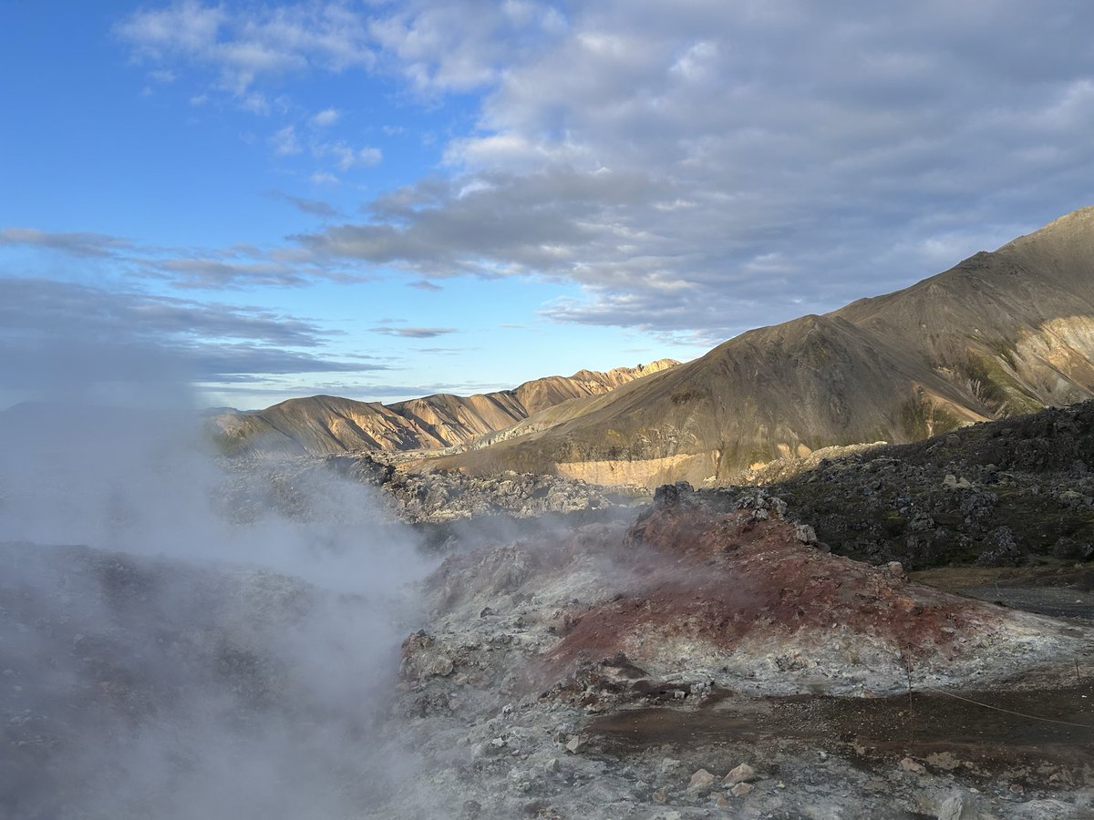 jamjam_riu's tweet photo. レンタカー借りて南部半周旅🇮🇸

ほぼ毎日ハイキング
絶景見るために歩く歩く
夜はキャンプ飯にテント泊

体力あるうちにしかできない
最っ高の旅だった〜！！ https://t.co/1MpVkJwRXa