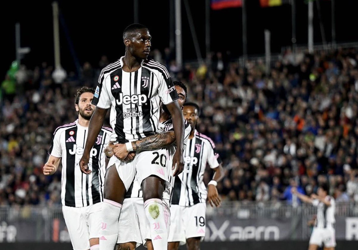 templeruncomedy's tweet photo. @FabrizioRomano Final details for Randal Kolo Muani to Juventus.

Permanent deal. €38m fee plus €12m add-ons.

No longer a loan with obligation to buy but permanent.

Contract valid until 2031, slightly over €5m net per season.

Here we go since Tuesday, confirmed. 🔐 https://t.co/pBlz6tWXeq