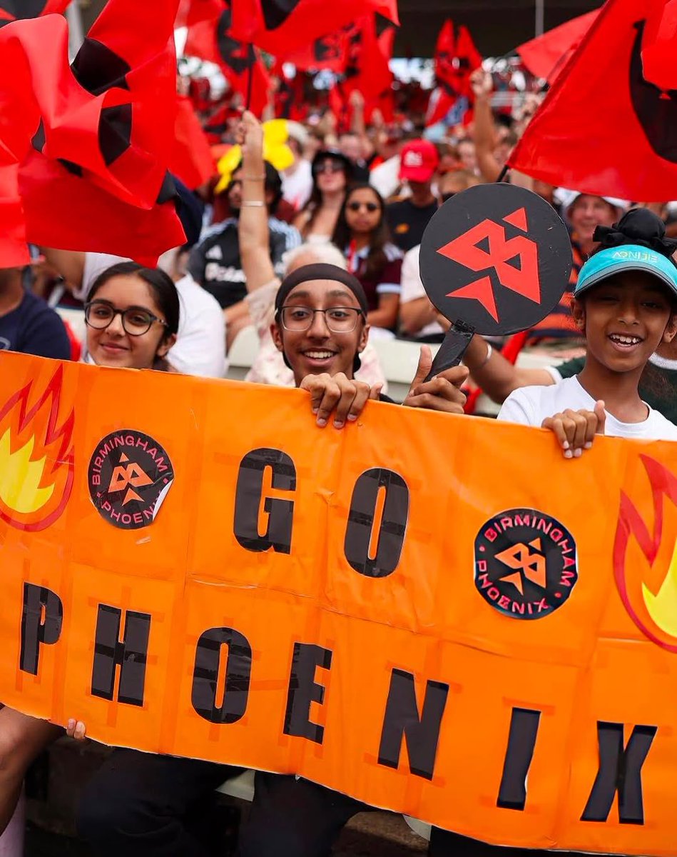 BPhoenixUpdates's tweet photo. Fatima Sana loved her first experience of Hundred action at home [via Instagram] ⬇️ 

‘What a day at Edgbaston. Our first W at home this season. Let’s go! 🐦‍🔥🧡’

#BirminghamPhoenix | #TheHundred | #TogetherWeRise https://t.co/VglFFhY5He