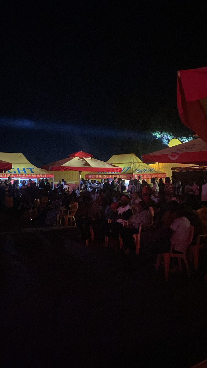 Sir_Umuhirwaa2's tweet photo. It's going down ... 🔥🥵
#Gitega
#BrightUp #AmstelBright 🍻 https://t.co/tZK81TFcjx