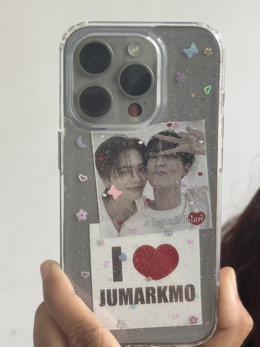CIELnothungry's tweet photo. ~ 𝐆𝐈𝐕𝐄 𝐀𝐖𝐀𝐘~ please kindly RT,

ใครมาวันที่ 8 เค้าทำเคสเรซิ่นให้ 2 คนงับ ทักเค้ามาได้เลยยย มือถือรุ่นอะไรได้หมด เพิ่มความน่ารักให้สตก หลังเคสกันงับ

เดมมาได้เลยยย 2 คนเต้าอั้นน อยากทำมั่กๆๆ 💙💛🌞🌛

#JuniorMarkConcert
#JuniorMark #junniorrs #markjrtn https://t.co/VHQQOcF0bF