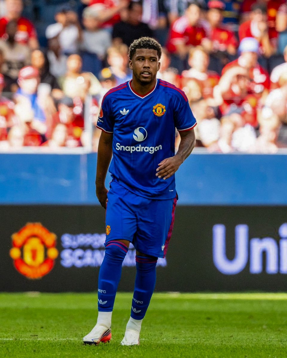RisingStarXI's tweet photo. 🇧🇷⭐️ 𝗔𝗡𝗗𝗥𝗘𝗬 𝗦𝗔𝗡𝗧𝗢𝗦 (𝟮𝟮) against Atlético de Madrid:

• 82 Minutes 
• 100% Ground Duels Won
• 90 Touches
• 7 Passes Into Final Third
• 2 / 3 Accurate Long Balls
• 3 Tackles 
• 3 Interceptions 
• 2 Recoveries

𝗖𝗢𝗠𝗣𝗟𝗘𝗧𝗘 𝗠𝗜𝗗𝗙𝗜𝗘𝗟𝗗𝗘𝗥. https://t.co/deHF6Bw2Ve