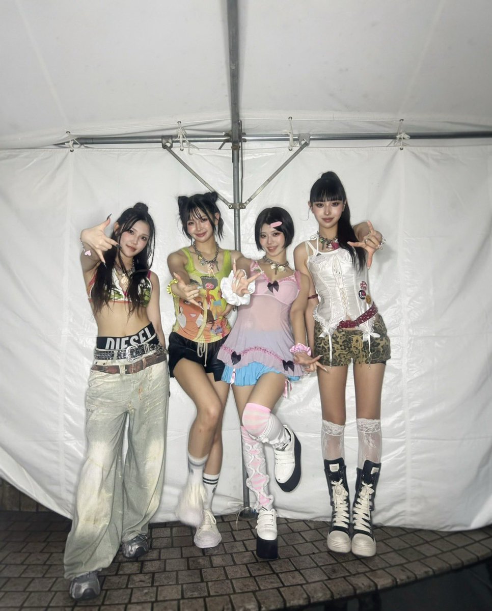 neostella_'s tweet photo. ☀️渋原FES DAY2☀️
ご来場いただきありがとうございました‼︎

本日はいよいよ最終日🔥

３日目もNeoStellaパワーを全力でお届けします💪🏻

代々木公園にてお待ちしてます✨

渋原FES 8/2(日) 【DAY3】
https://t.co/nJQQZLrX7A

#NeoStella #渋原FES
#SHIBUYASUMMERPARK https://t.co/ooEPZ8EEiL