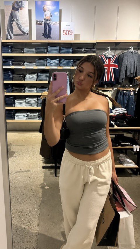 catoucomeau's tweet photo. Someone to talk ?
Im bored rn😩💓 https://t.co/bECjclu76E