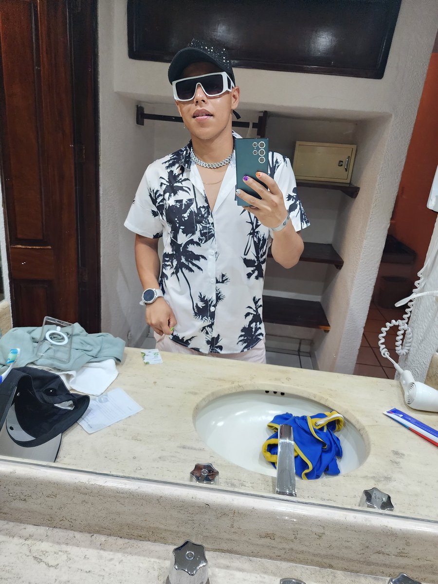 fredipass's tweet photo. Hace calor!! https://t.co/zvjx3YrwpF