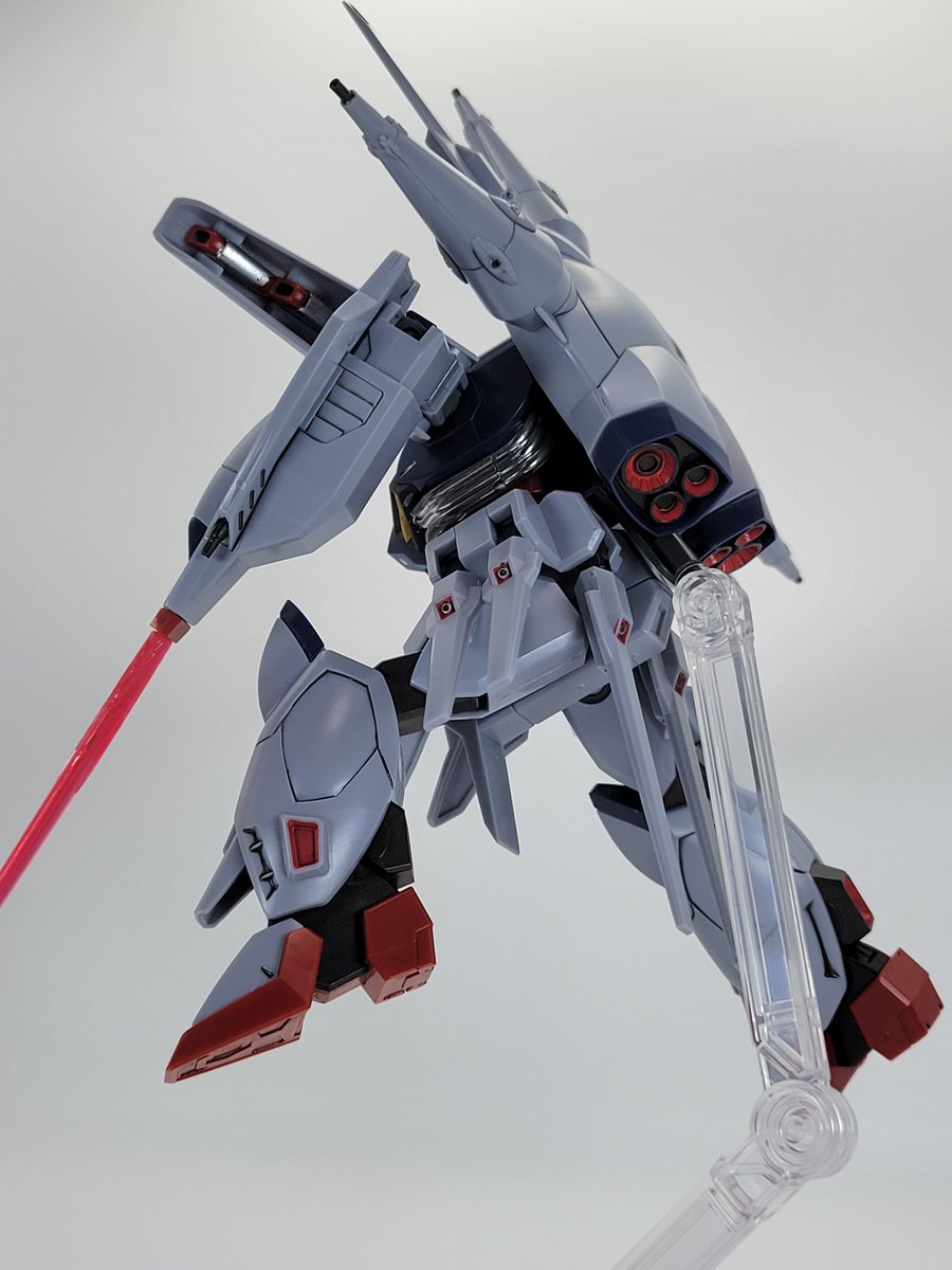 vergil_core's tweet photo. プロビデンスガンダムの作業進捗ですが、完成しました～🎵
結構、カッコいいですね～🎵ちょっと短足ですけど😅
古いキットなので、色分けできてないとこがちらほらと。
今回の部分塗装はArrtxの赤が活躍しました‼️
いつもの青バーニアでもなく光らせませんでした😅
#ガンプラ
#プロビデンスガンダム https://t.co/DOhjDa6tei
