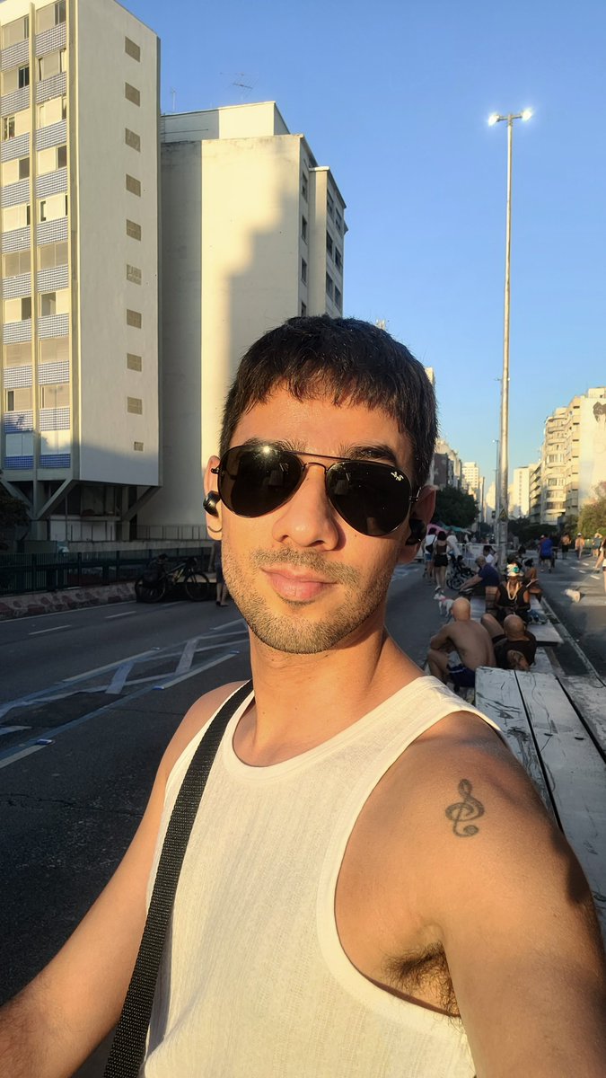 pedro tweet media