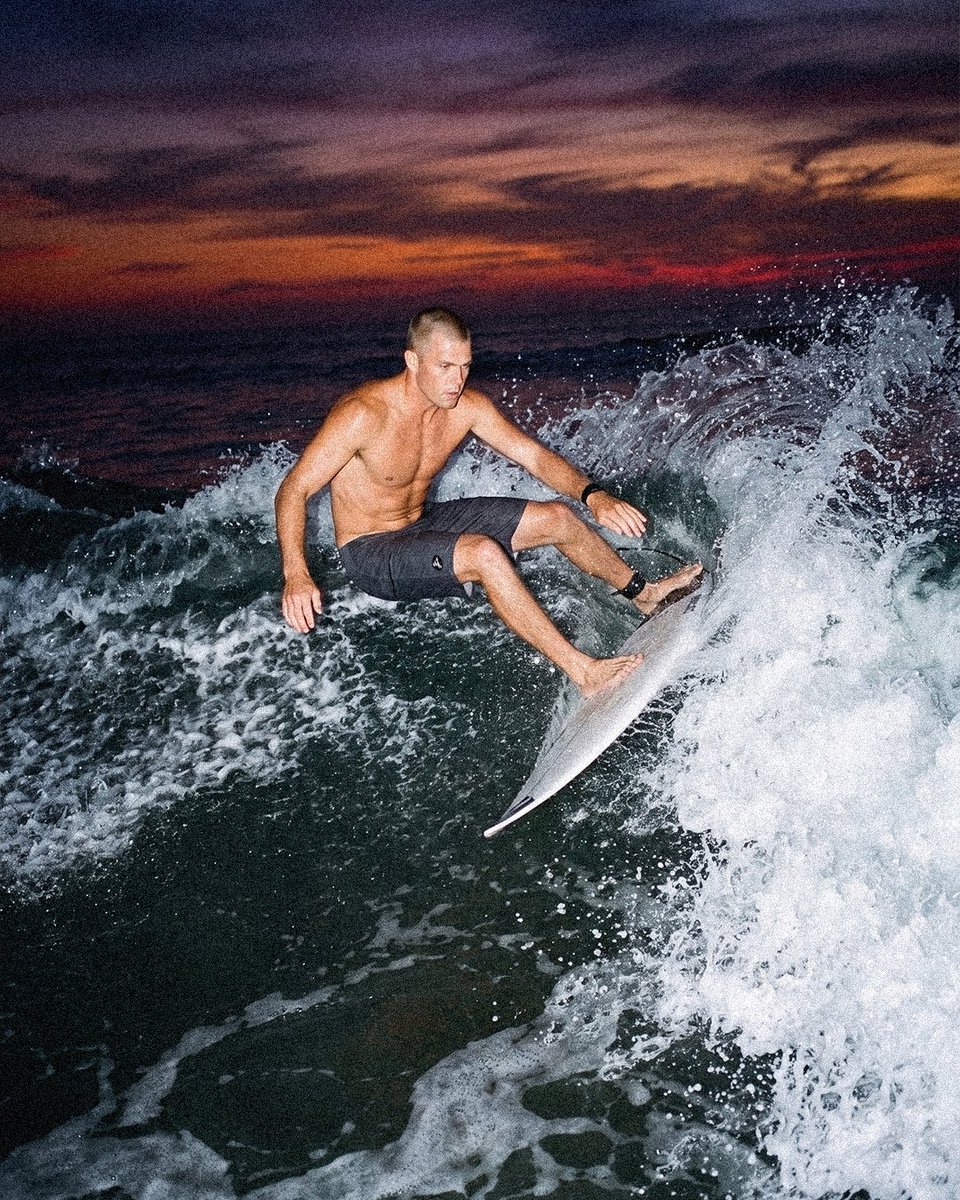 lukabevanda44's tweet photo. Whoop x Surfing!? https://t.co/kSvC83654t