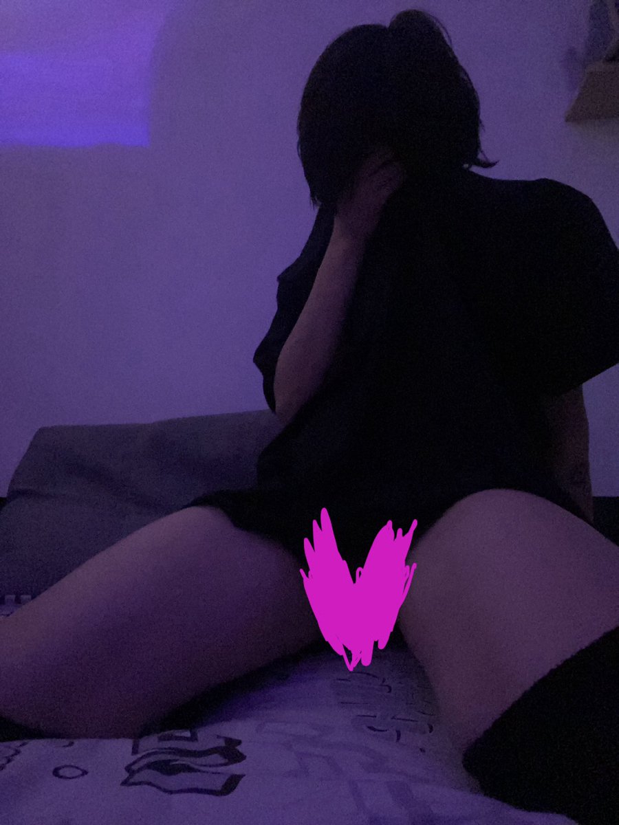 DezomorfikK's tweet photo. Hiding something ^-^
#femboy #twink https://t.co/PLK4u2xK2s
