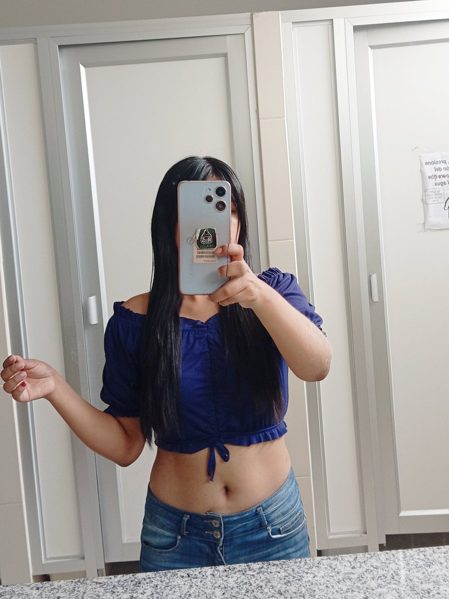 2noemi004's tweet photo. Mirror https://t.co/ThePhKYDl7