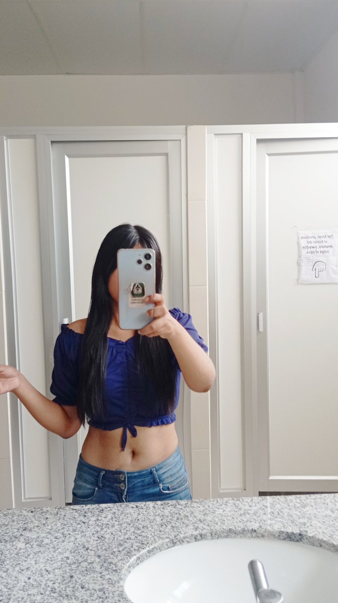 2noemi004's tweet photo. Mirror https://t.co/ThePhKYDl7