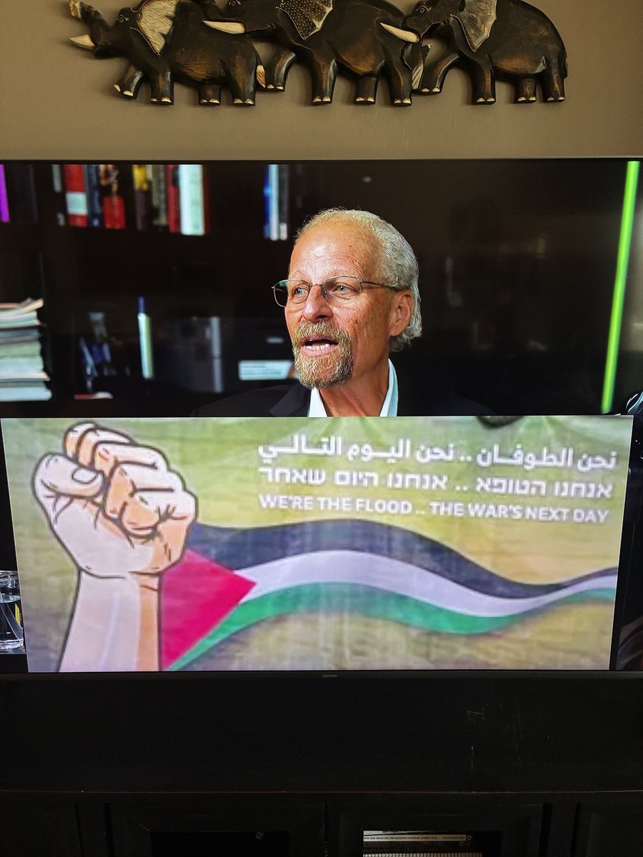 danpogue53's tweet photo. This picture was from a stage in Gaza . Six fingers on a fist . Caption , were the flood .. the wars next day . The giants of old, fighting on https://t.co/EfZ8jAWH13