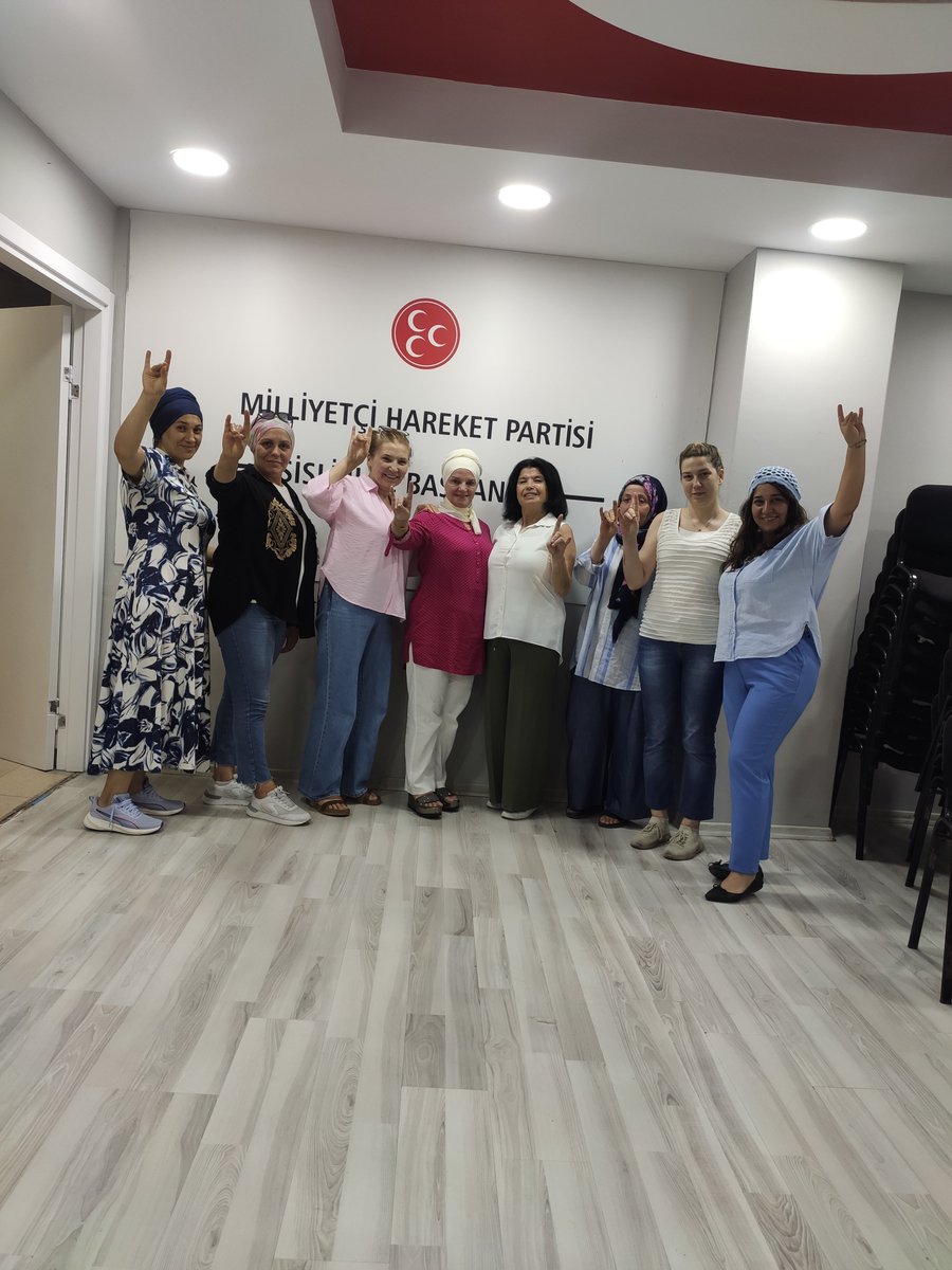 mhp_sisli's tweet photo. MHP Şişli İlçe Başkanlığı Kaçep Birimi olarak ilçemizde bir araya gelerek hasbihal ettik. Birliğimiz daim olsun.
@_MHPistanbul_ 
@BBvolkanyilmaz 
@ahmetyasak 
@ouz_cabbar https://t.co/VBO1DhzPeZ