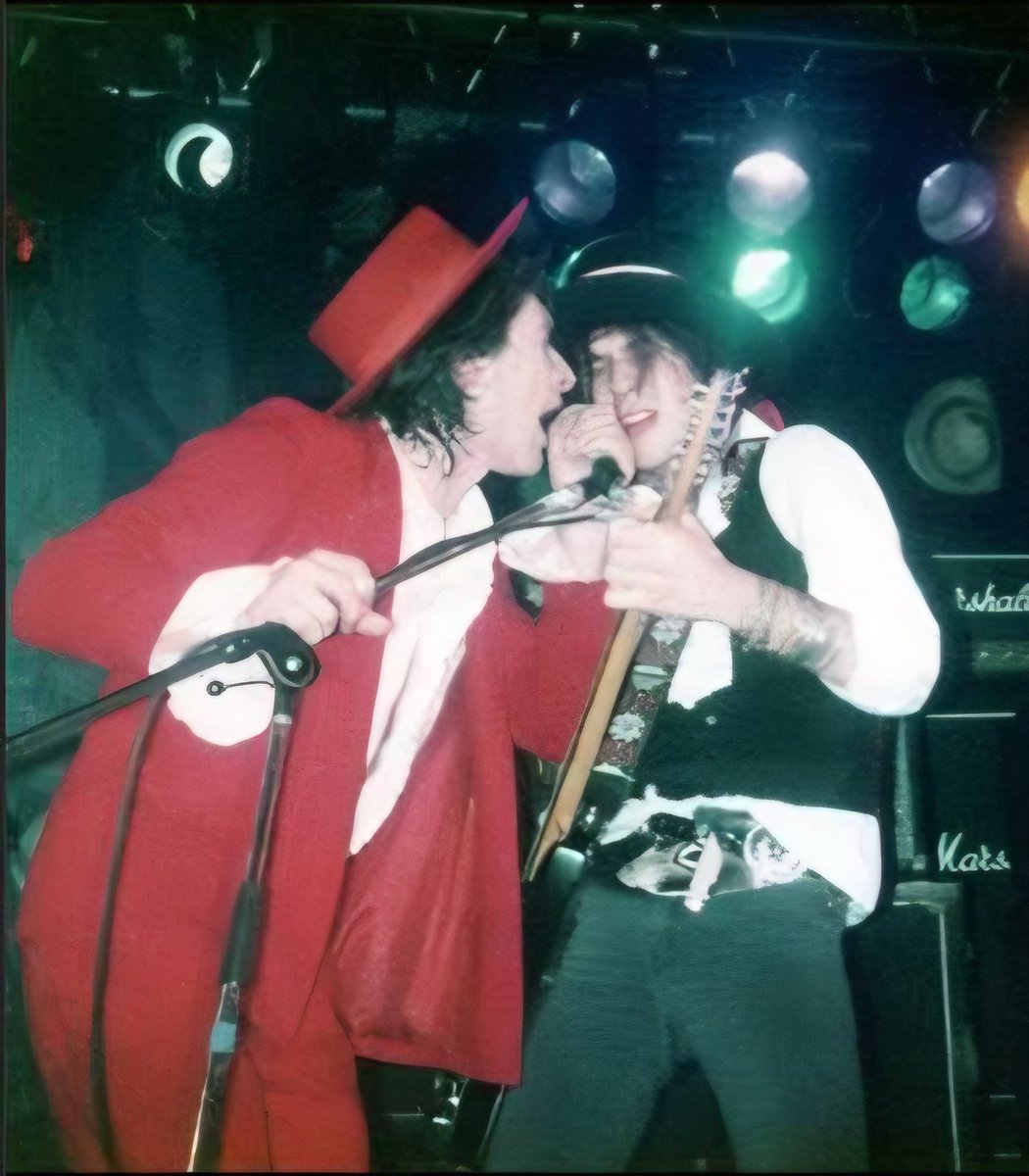 Richard12015331's tweet photo. Johnny Thunders and Andy McCoy from Hanoi Rocks. I just uploaded 3 songs of Johnny together with Michael Monroe and Andy McCoy recorded in London 1984 to my youtubechannel. Link in my bio. #JohnnyThunders #AndyMcCoy #MichaelMonroe #HanoiRocks #glamrock https://t.co/nqCF30F9jv