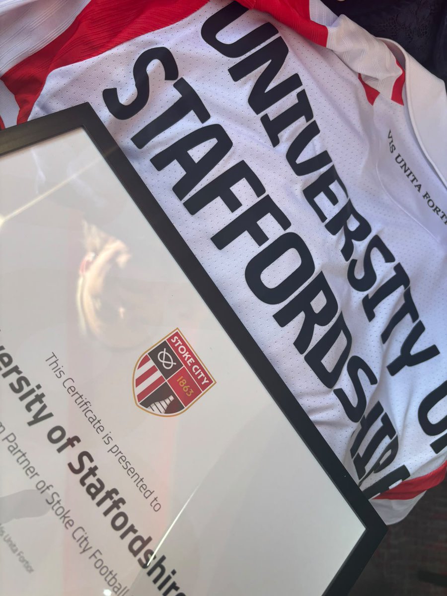 Jennyamphlett's tweet photo. What a great atmosphere at @stokecity’s pre-season friendly against Valencia. It was my pleasure to represent @UniofStaffs with @MartinTideswell and spend the evening with other club Platinum Partners &amp; club legends including Denis Smith, Terry Conroy, Jon Walters and Robert Huth https://t.co/ydetCoWxcz