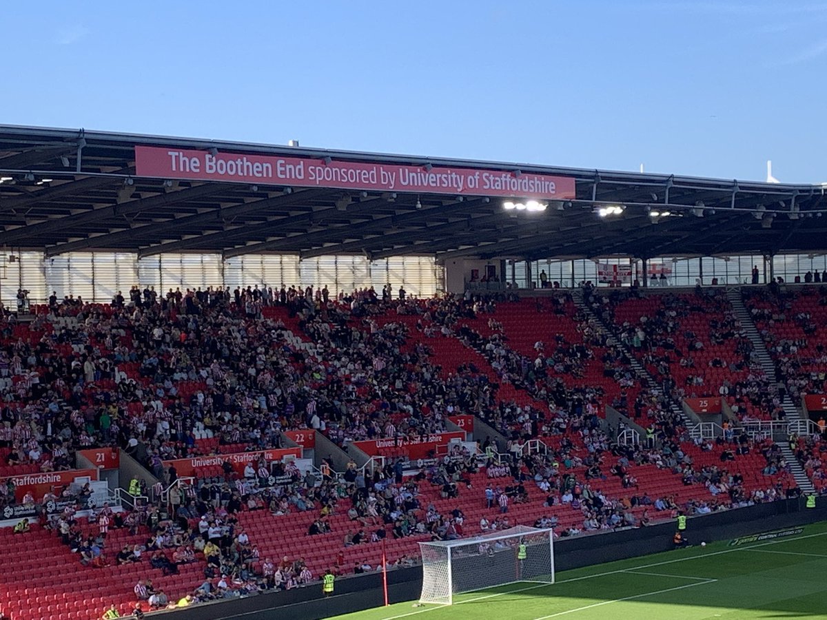Jennyamphlett's tweet photo. What a great atmosphere at @stokecity’s pre-season friendly against Valencia. It was my pleasure to represent @UniofStaffs with @MartinTideswell and spend the evening with other club Platinum Partners &amp; club legends including Denis Smith, Terry Conroy, Jon Walters and Robert Huth https://t.co/ydetCoWxcz
