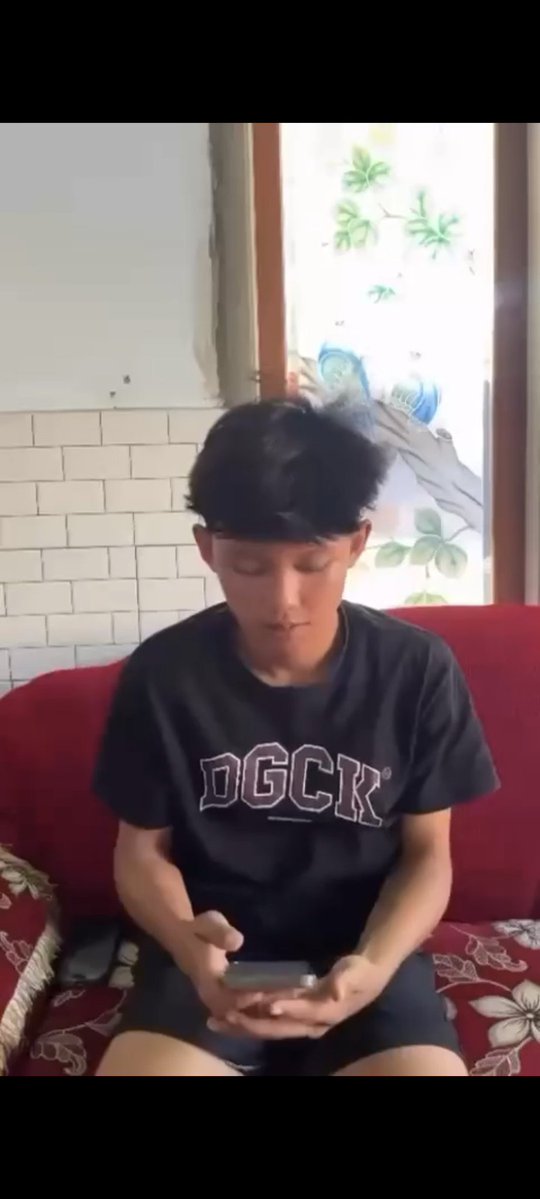 whozlaa's tweet photo. ini kan man 3 banyuwangi yang lagi viral itu 😳
link video man 3 banyuwangi viral full part di bio profil aku 🤤 https://t.co/cUzUkxnTr0