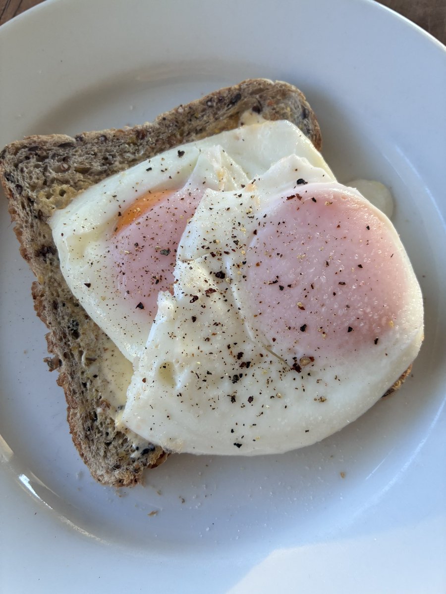 Celly_B_Side's tweet photo. Breakfast chat. Poached, scrambled, fried? What’s your preference? https://t.co/WBlgEmbwCg
