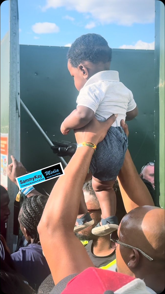 withAlvin__'s tweet photo. JUST IN 🚨: The STAMPEDE among the many things that resulted in the ShattaFest UK show cancellation. 

I pray the baby is okay! https://t.co/ARa2AdrN5X