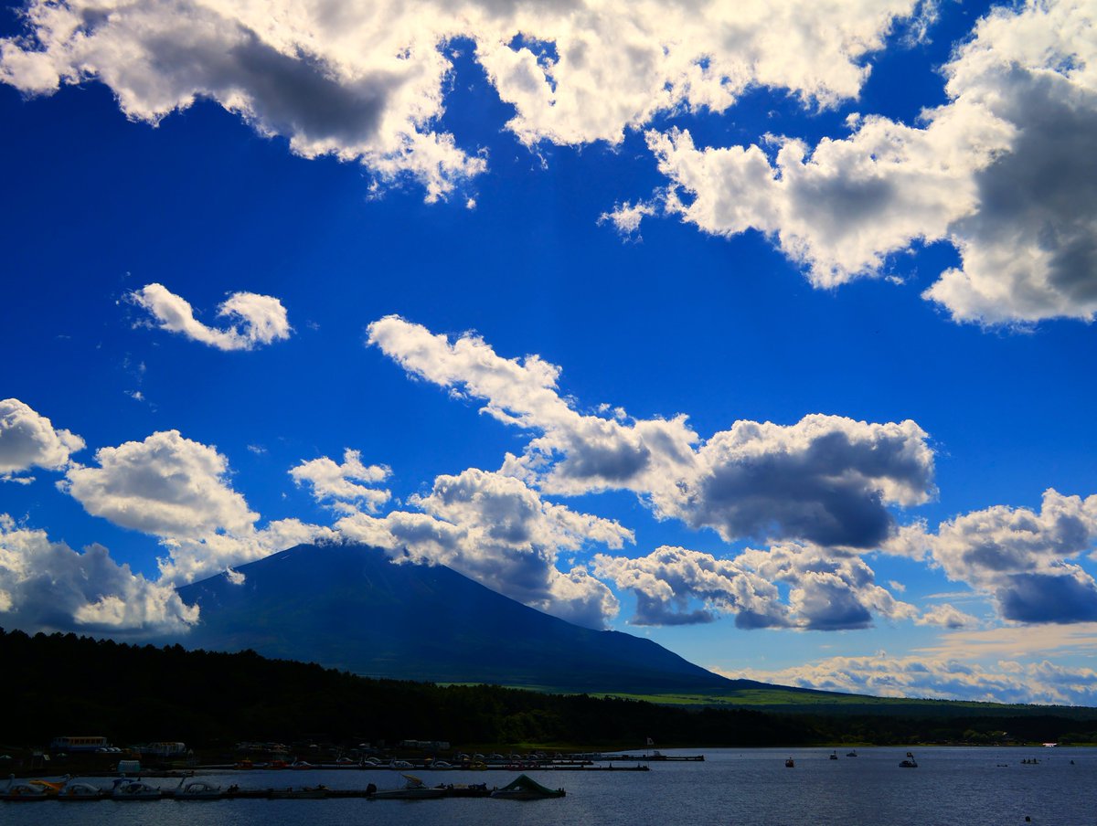 shiawasenitui's tweet photo. 特徴的な面白い雲と富士山。

2026/07/29 14:00～14:50
#MtFuji #雲友の会 #JapanTravel https://t.co/f4tsCwwXvw