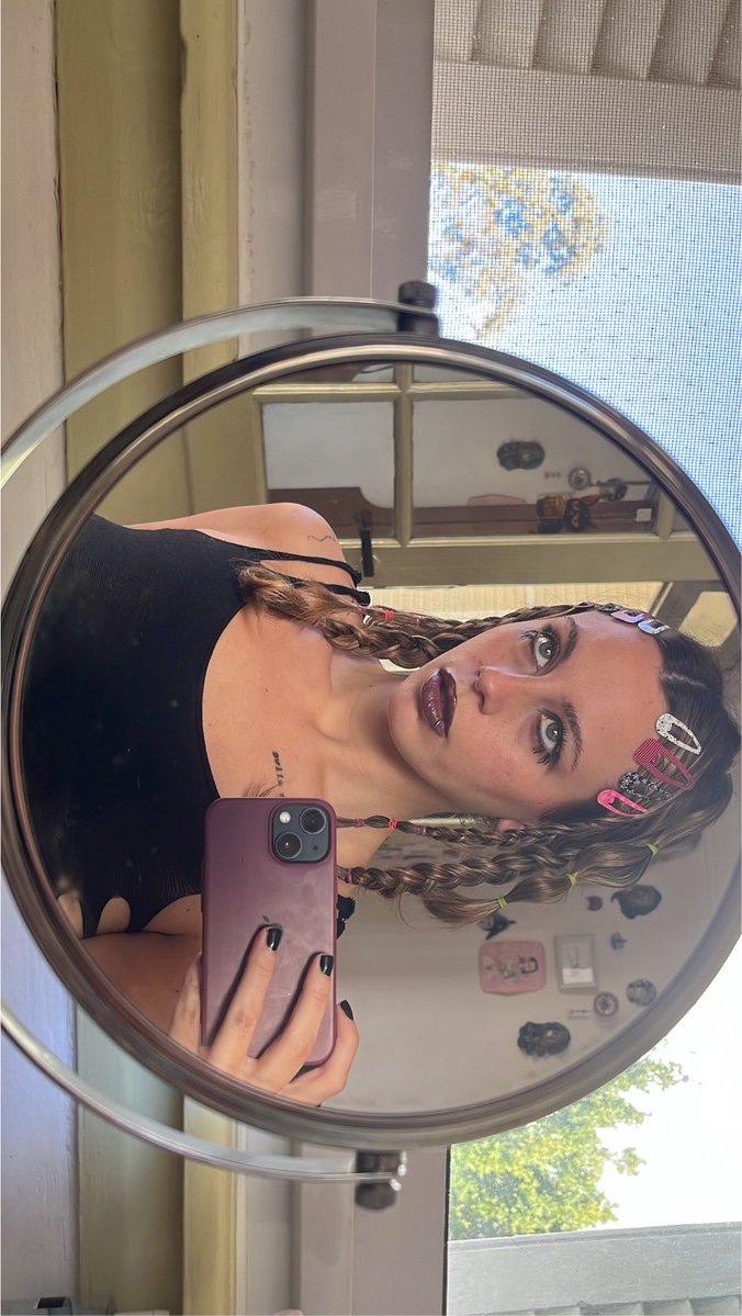 sxpfindom's tweet photo. quien pagará mi salida de sábado?🎀🧑‍🩰 https://t.co/Aj2Ei47FoD