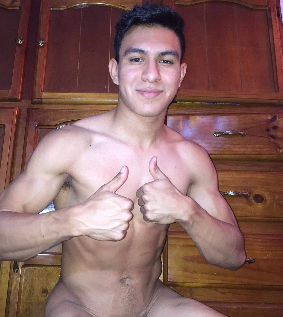fantasy333A's tweet photo. HËTEROS TONTOS QUE SE CREEN TØDO😈

Escribeme si quieres ver a tu Hetero 

Compa,vecino,primo,cuñado o de tu crush del gym etc 

ENGAÑO HETËROS 

MAS INFO: https://t.co/hFP1uQWe7F

SUSCRIBETE al canal vip para ver todo el contenido completo☘️ https://t.co/yCoBtjNbY9