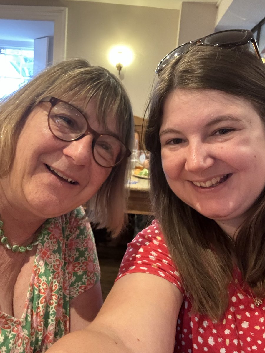 traceyrennard's tweet photo. @DeputyGrocott Friday night at the local pub &amp; trip to @TheatreRBath to see @ReadingRep production of Teechers 🎭#4for44 https://t.co/pLCPoF837g