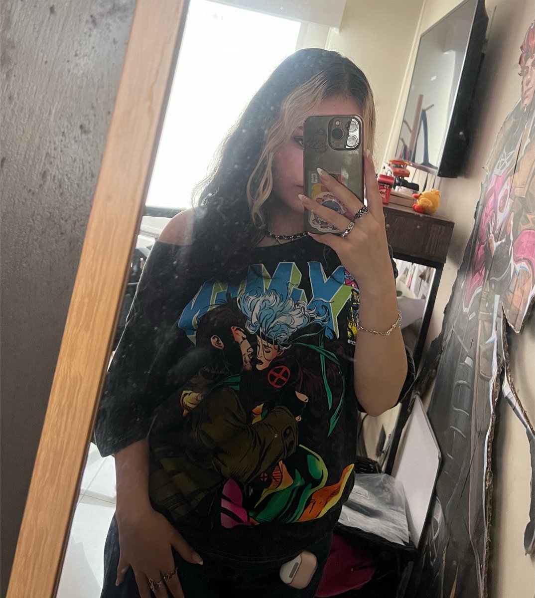 darlinglebeau's tweet photo. peep the shirt https://t.co/O09D2oV7am