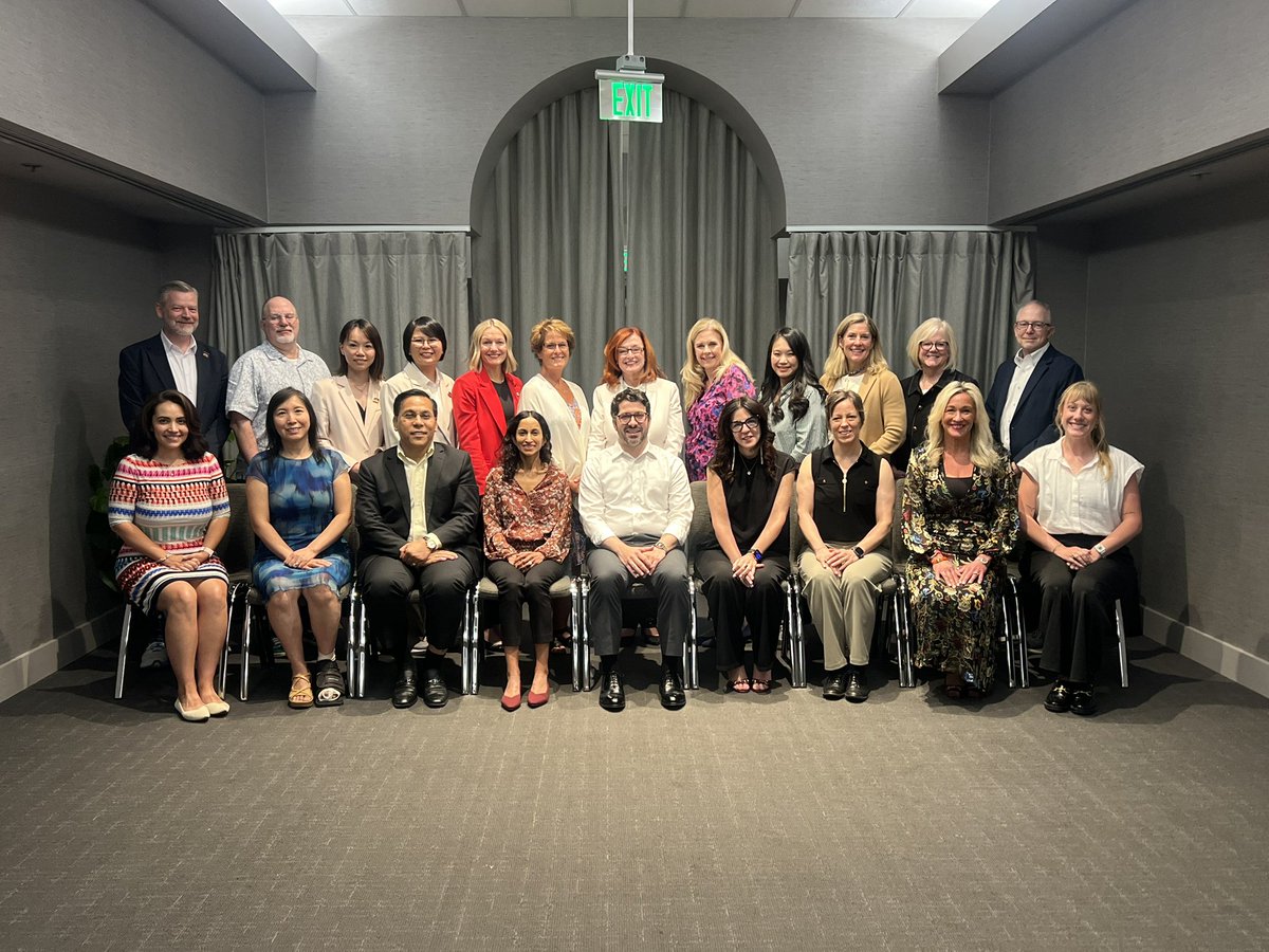Bethfaiman's tweet photo. Honored to serve the @IMFmyeloma as a founding member of the #nurse #leadership #board since 2006! This year, the board was expanded to include experts from Singapore and Switzerland. I am in awe of the board’s accomplishments over the years, and planned projects for 2027!! @domenica76 @marymyeloma @TiffanyRic48662 @MMKingT @IMFnurseMyeloma @LisaHwa2