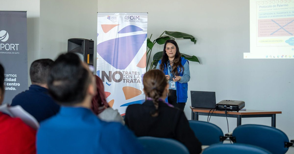 OIMEcuador's tweet photo. 👉 También brindamos una charla de sensibilización a la comunidad aeroportuaria sobre cómo identificar y cómo responder ante posibles casos de trata de personas, apoyando de manera directa a combatir este delito. https://t.co/Z3lCSGR6As