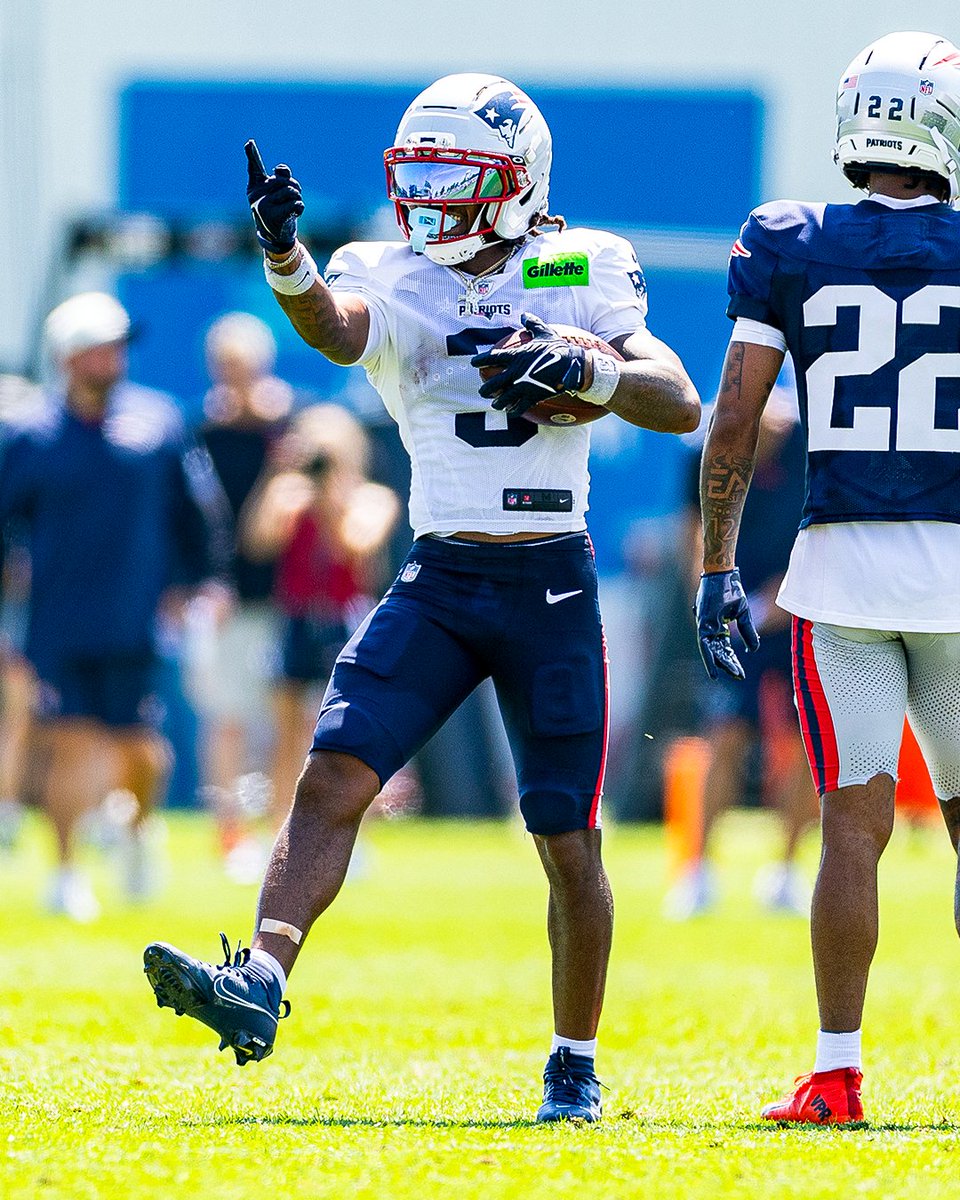 Patriots's tweet photo. Keeping it rolling 🔥 https://t.co/Z4X36XD7H8