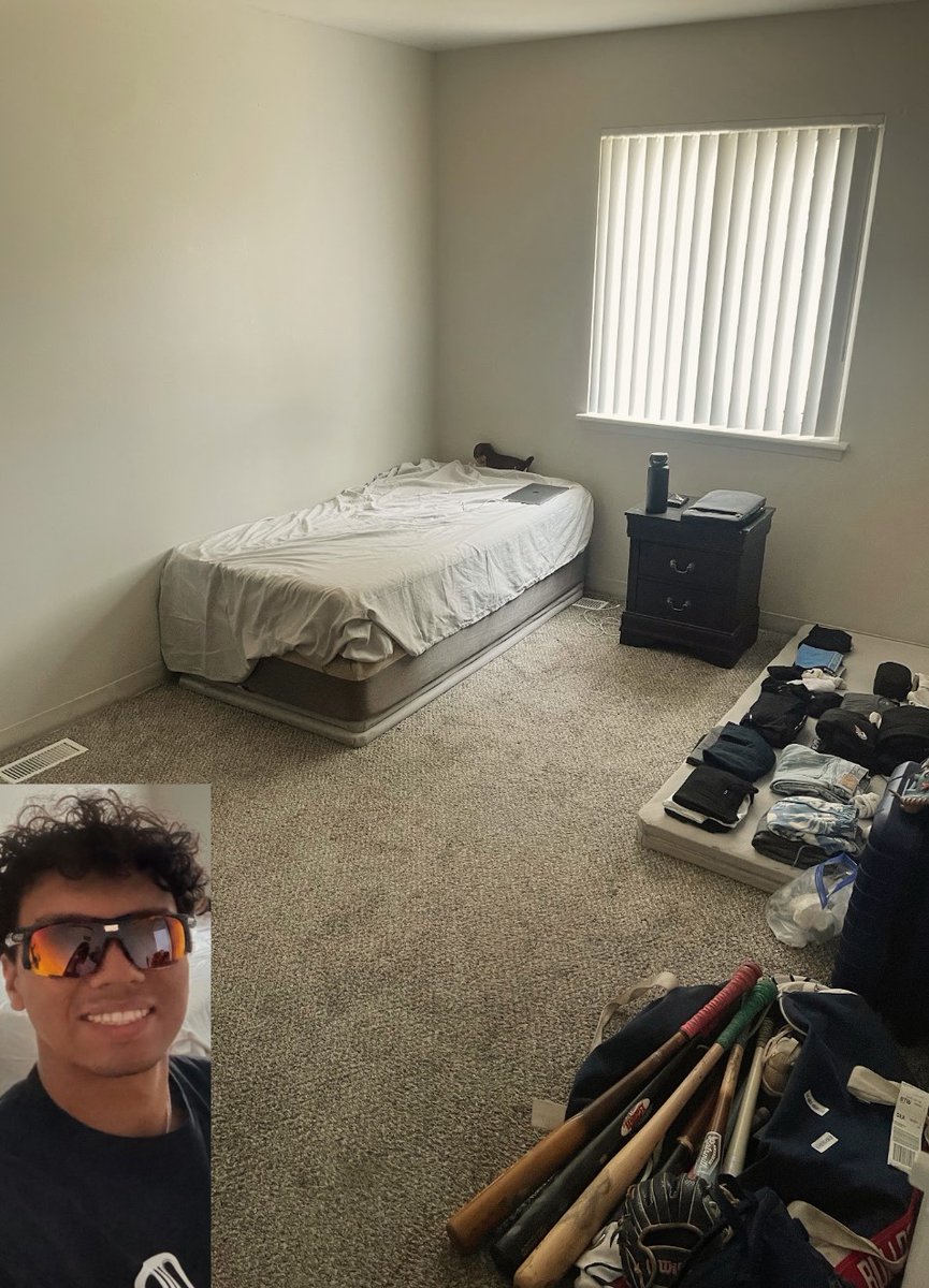 ALEXiWeNext's tweet photo. BASEBALL DORMS ๐ท MY OLDER SON VICENTES DORM WHILE PLAYING INDEPENDENT PROFFESSIONAL BASEBALL IN 2026 IN MICHIGAN NOTHING FANCY JUST BUSINESS
#baseballlife #Dorms #baseballdorms https://t.co/uUnheOMZvm