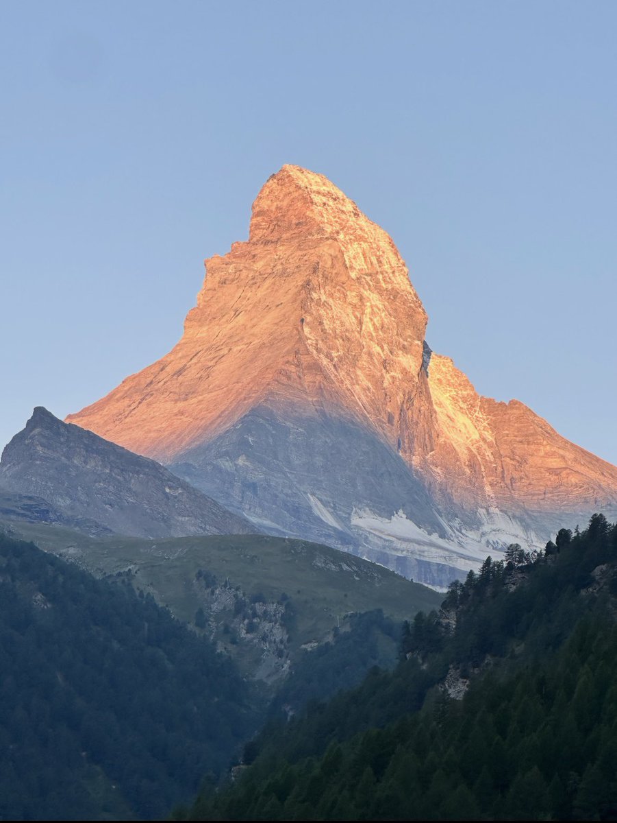 Vendetta_Go2020's tweet photo. Sorry I haven’t been posting a lot I’m rn in  Switzerland I’ll be back on Tuesday grinding comp with my duo @tyt_drippyboy https://t.co/1AsvqJSBDH