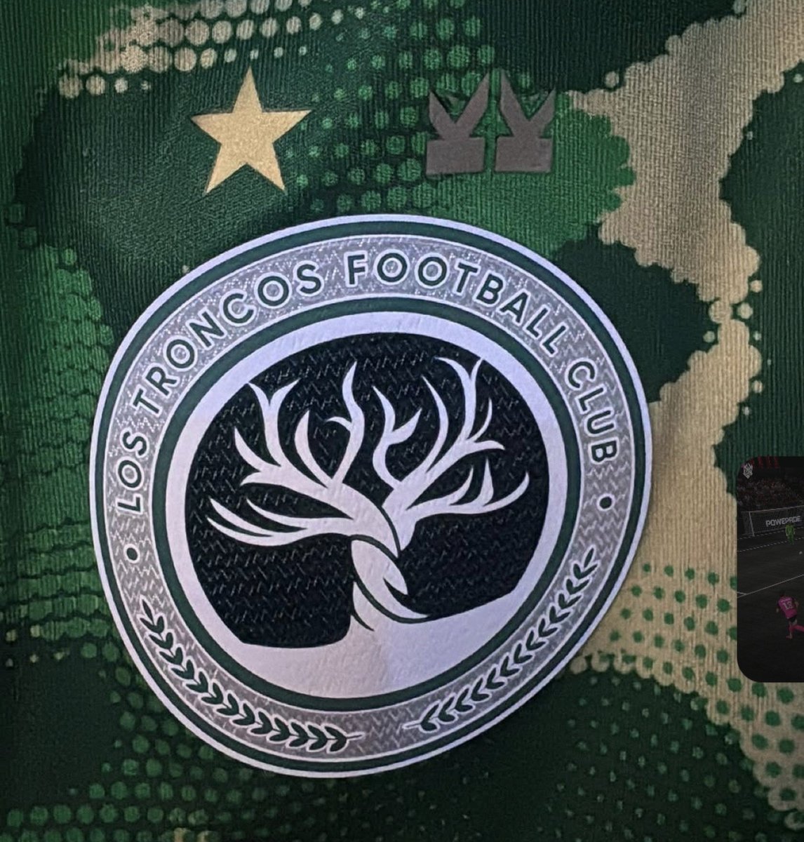 Angeless_cc's tweet photo. 🚨Oficialmente Los Troncos FC🪵💚 siguen siendo el único equipo en todo el universo Kings que ha ganado un mundial y un split✨️ https://t.co/JMEOOpbhA0