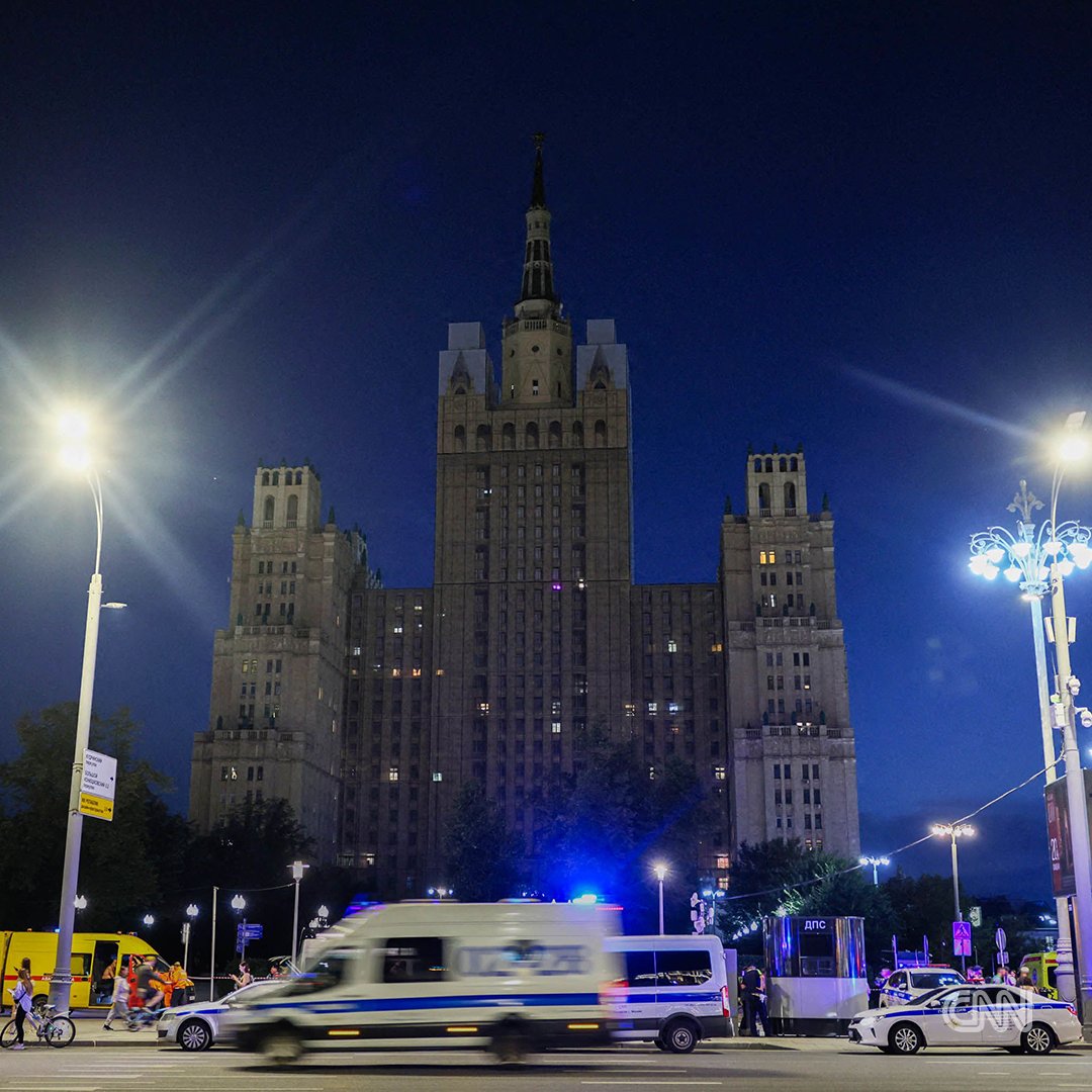CNN's tweet photo. At least two people dead and 21 injured after improvised bomb explodes at a Moscow restaurant: https://t.co/8diuVyJubQ https://t.co/b8Dpe8Livr