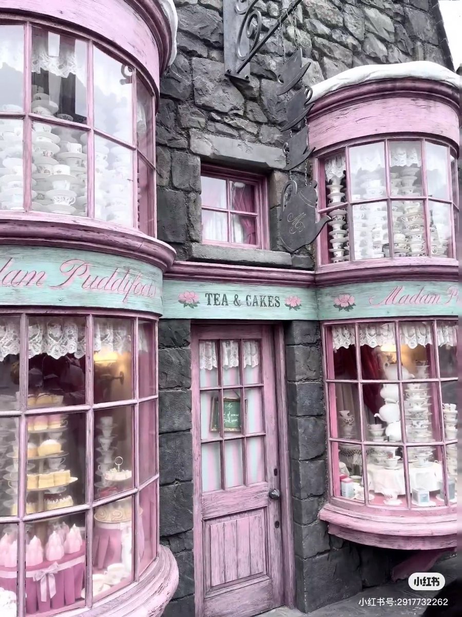 heartzjpg's tweet photo. madam puddifoot's tea &amp; cakes ೀ https://t.co/c5ZiqdekqU