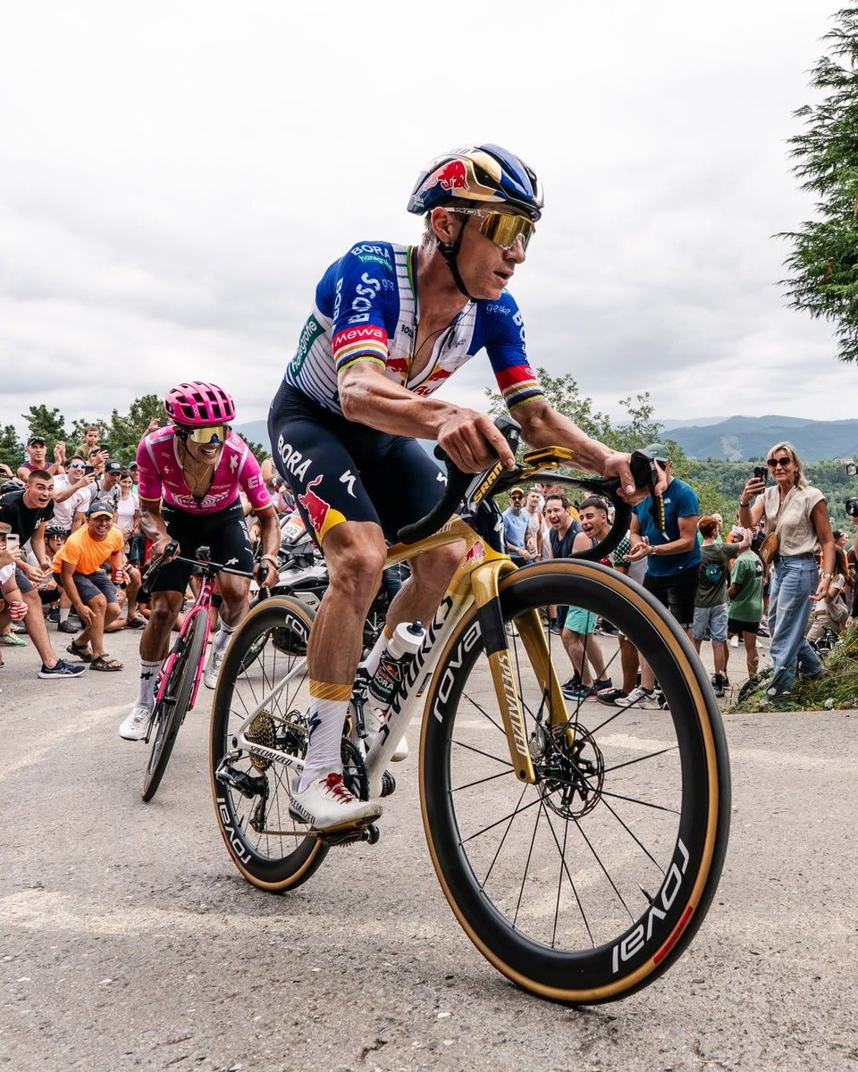 faustocoppi60's tweet photo. Remco Evenepoel climbing Murgil-Tontorra on the way to San Sebastian victory, 2019 - 2022 - 2023 - 2026. 

#Klasikoa2026 https://t.co/DyH8egW3tk