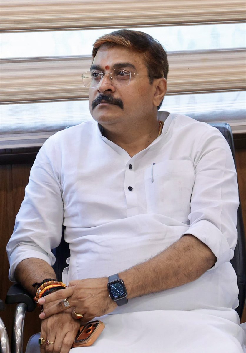 SantoshRanjan_'s tweet photo. हमारा वक़्त कैसा भी हो !
रक्त में हमेशा वफ़ादारी ही रहेगी !!
#जय_महादेव https://t.co/MJvC0yPo8v