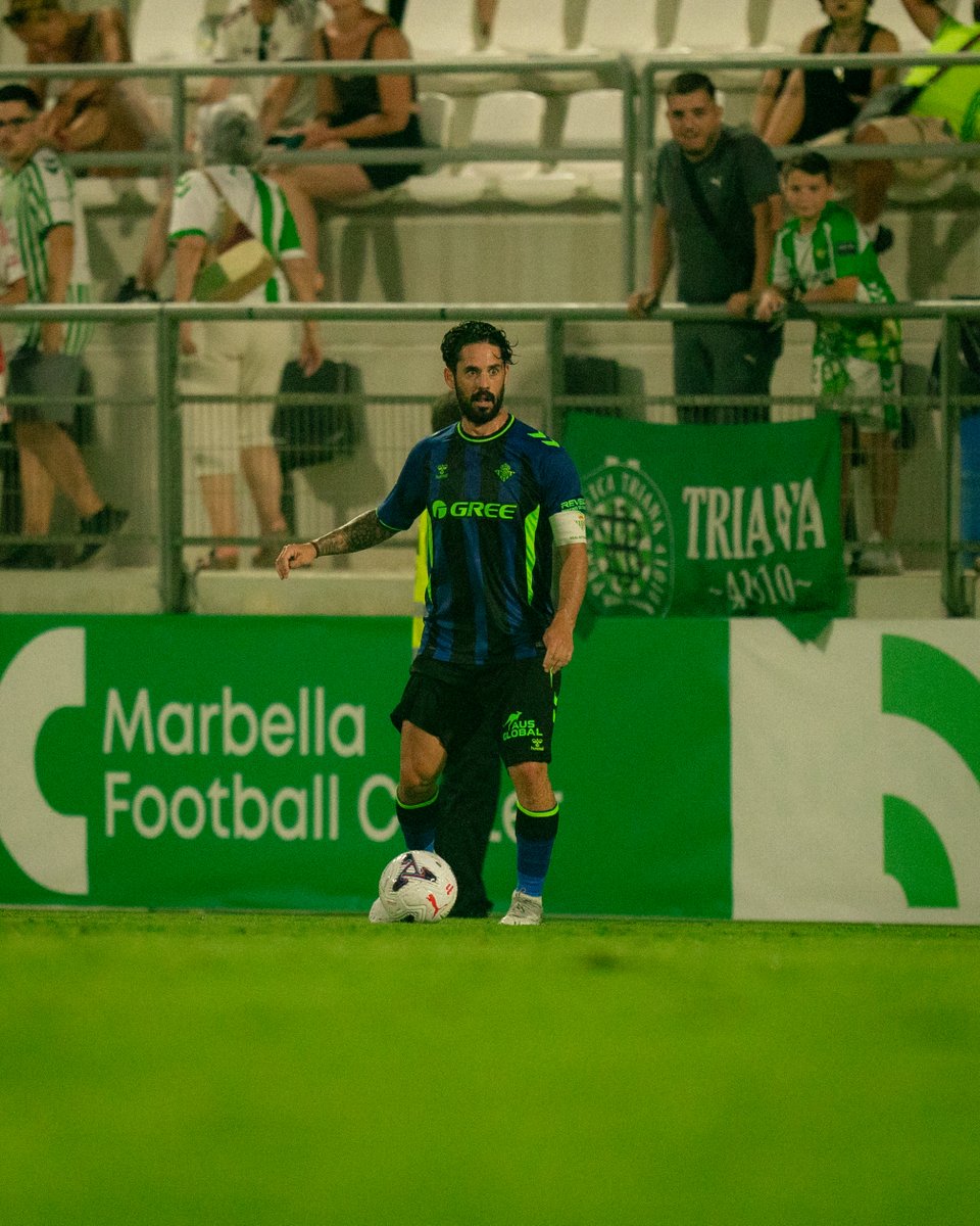 RealBetis's tweet photo. Sigo embobado mirando estas fotos 😊 https://t.co/QvBf0xQmXJ