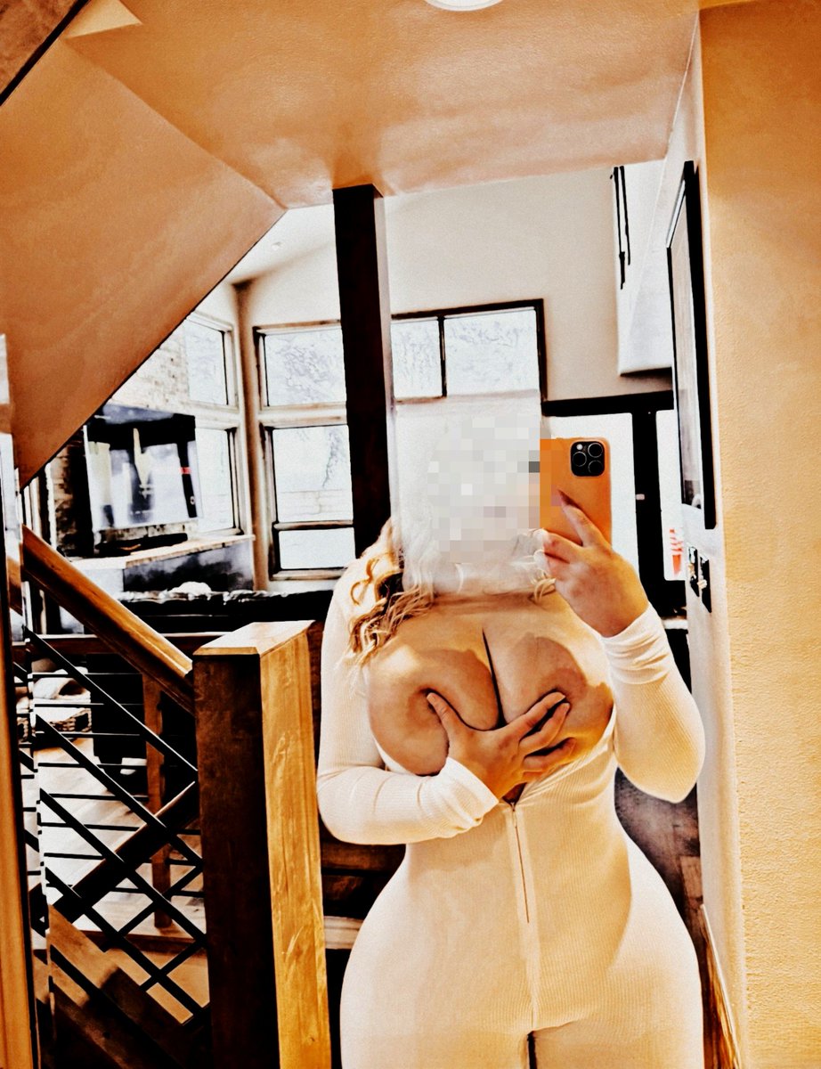 LoyalRiceBunny's tweet photo. ❝Baiting  myself  online
for  attention  after  a
stressful  day  while  my
boyfriend  is  busy.  Never
thought  posting  my  thick
𝐀𝐒𝐈𝐀𝐍  body  would  actually
bring  someone  over  to
𝐂𝐋𝐀𝐏  𝐇𝐄𝐑  𝐂𝐇𝐄𝐄𝐊𝐒.—!! ❞  ⠀

ᅠㅤㅤ*♡ + ↻= to get rated* https://t.co/8W8uPpVmeB