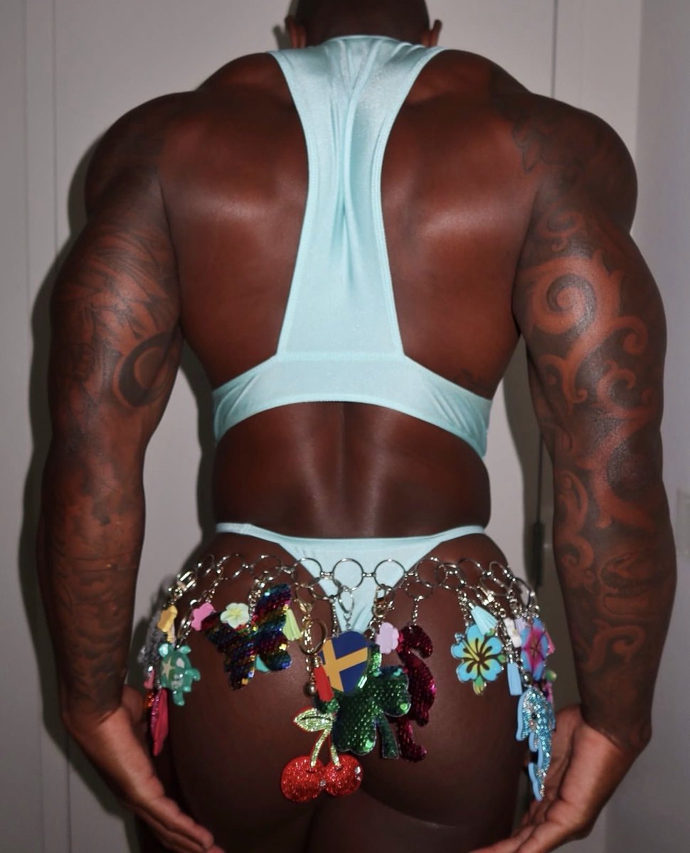 male_hotbooty's tweet photo. - @mrkevincarnell we're so in love with this look, mmm!! ๐ฉต #sexyAF #booty #thickAF #beautiful #body #TEAMMaleHotBooty #truefans #loveit https://t.co/X5VfLYEsDd