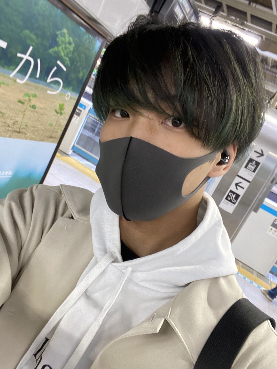 jiru_sub's tweet photo. めっちゃ昔の幼い写真出てきた https://t.co/UoQinWHJWa