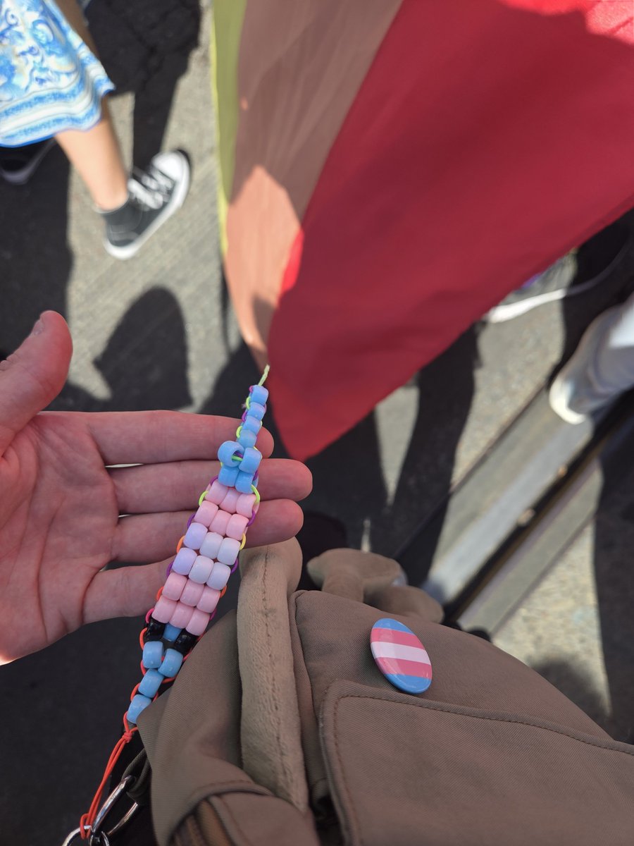 Snalster's tweet photo. Gorgeous tgirl gave me a lil charm for my bag 💕🏳️‍⚧️ https://t.co/KpDO8qemau