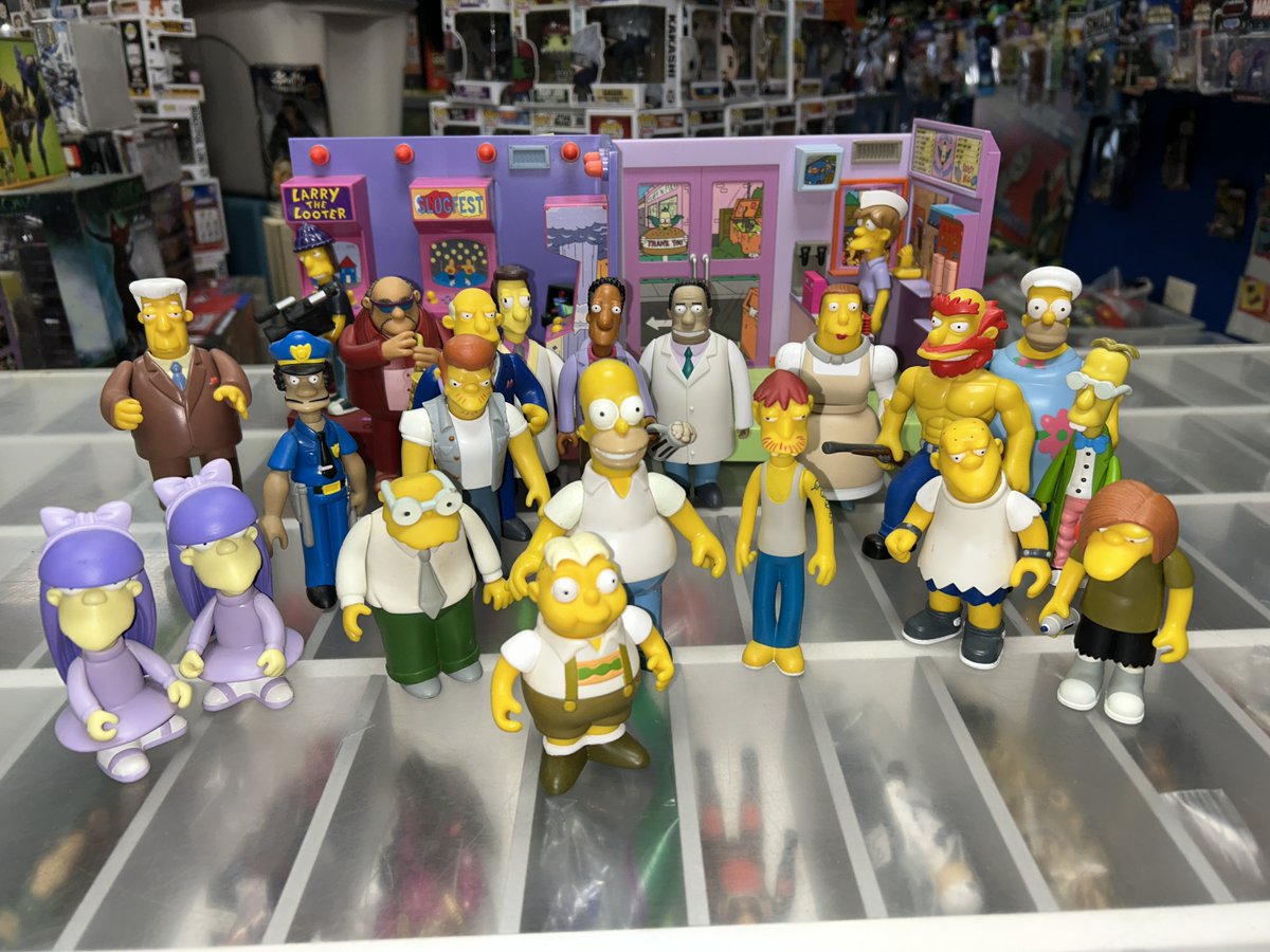 waxpaxquake's tweet photo. #playmates #simpsons #quakecollectibles #waxpaxquake #vintageshop #vintagestore #recordstore #vinylrecords #collectiblesstore #vintagetoystore #toystore #toys4sale Always OPEN 12pm to 7pm 6 days a week, closed Mondays. Call the store for Questions or come in. 847 230 9899 https://t.co/WufZEcsk6S