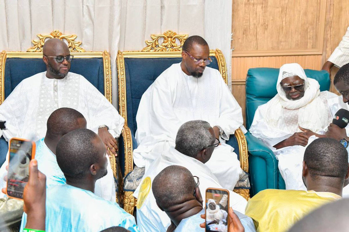 elmaalignjaay's tweet photo. À l’occasion du Grand Magal de Touba, j’adresse mes vœux les plus chaleureux à la Ummah islamique, en particulier à la communauté mouride.

Puisse la commémoration du départ en exil de Cheikh Ahmadou Bamba, Khadimou Rassoul, être une source de bénédictions pour notre pays et contribuer au renforcement de la paix, de la cohésion nationale et de la solidarité entre les Sénégalais.

À l’ensemble des chauffeurs et des usagers de la route, je lance un appel à la plus grande prudence. En cette période de forte affluence, le respect scrupuleux du Code de la route, la vigilance, la patience et la courtoisie sont indispensables pour préserver des vies humaines et permettre à chacun d’effectuer son voyage dans les meilleures conditions de sécurité.

Je souhaite à toutes et à tous un bon Magal placé sous le signe de la foi, de la paix, du partage et des bénédictions divines. 

#MagalTouba